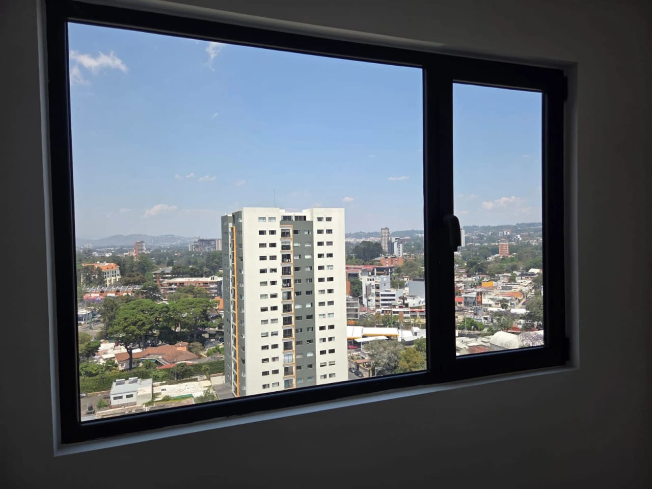 VENDO APTO Z.10 NEO REF.6884 *58 M2, 2 HAB, 1 BAÑO, 1 PARQUEO, BODEGA — Apartamento en Venta en Zona 10, Guatemala, Ciudad — foto 13 de 17