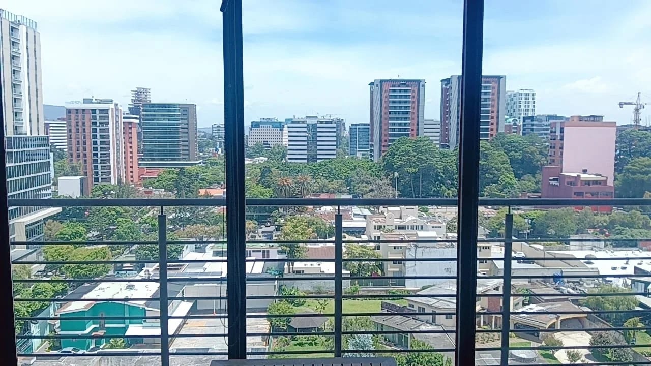 RENTO APTO AMUEBLADO Z.10 EDIF URBANA REF.6935 *2 HAB, 2.5 BAÑOS, 2 PARQUEOS, 88M2, $1125* — Apartamento en Alquiler en Zona 10, Guatemala, Ciudad — foto 8 de 16