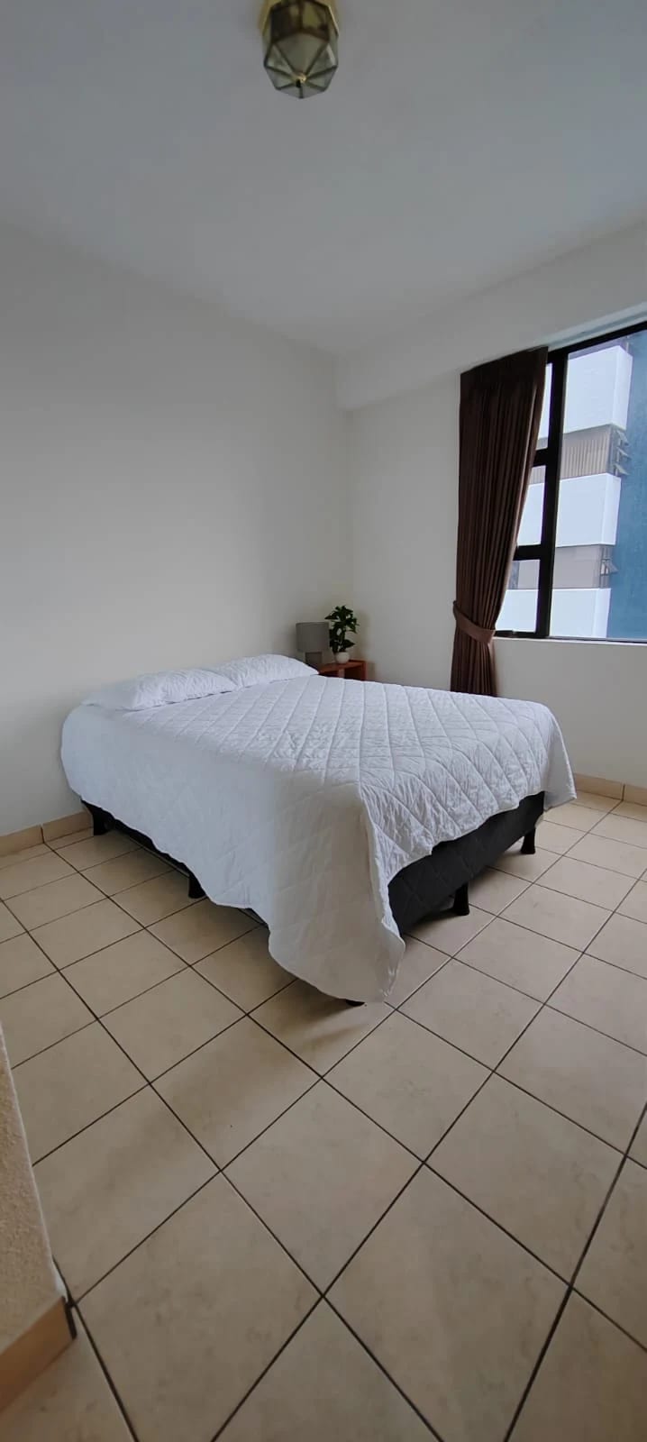RENTO APTO AMUEBLADO ZONA 14 EDIF. VILLA EL BOSQUE REF.6938 *2 HAB, 2 BAÑOS, 1 PARQ — Apartamento en Alquiler en Zona 14, Guatemala, Ciudad — foto 3 de 13