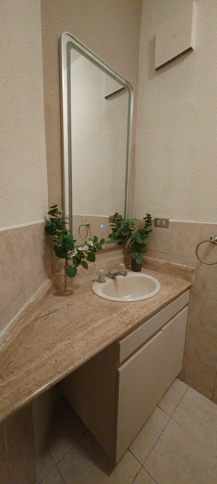 RENTO APTO AMUEBLADO ZONA 14 EDIF. VILLA EL BOSQUE REF.6938 *2 HAB, 2 BAÑOS, 1 PARQ — Apartamento en Alquiler en Zona 14, Guatemala, Ciudad — foto 6 de 13