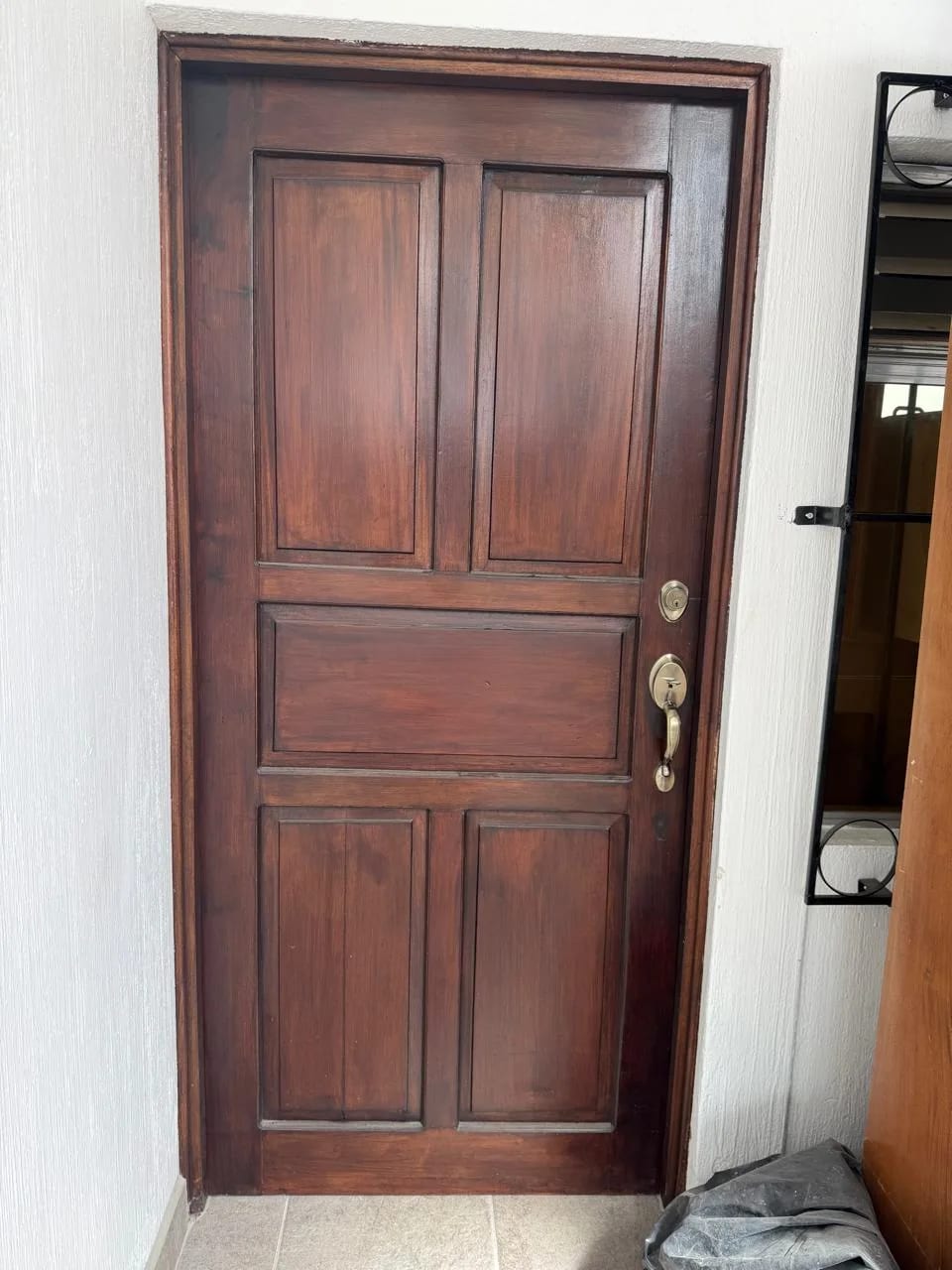 VENDO CASA ZONA 1 POR LA IGLESIA LA RECOLECCIÓN REF.6939 — Casa en Venta en Zona 1, Guatemala, Ciudad — foto 2 de 17