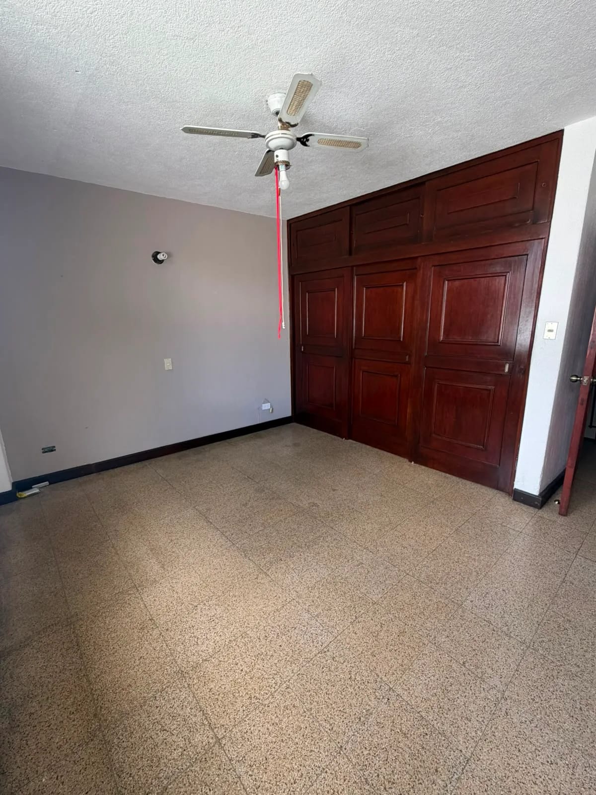 VENDO CASA ZONA 1 POR LA IGLESIA LA RECOLECCIÓN REF.6939 — Casa en Venta en Zona 1, Guatemala, Ciudad — foto 14 de 17