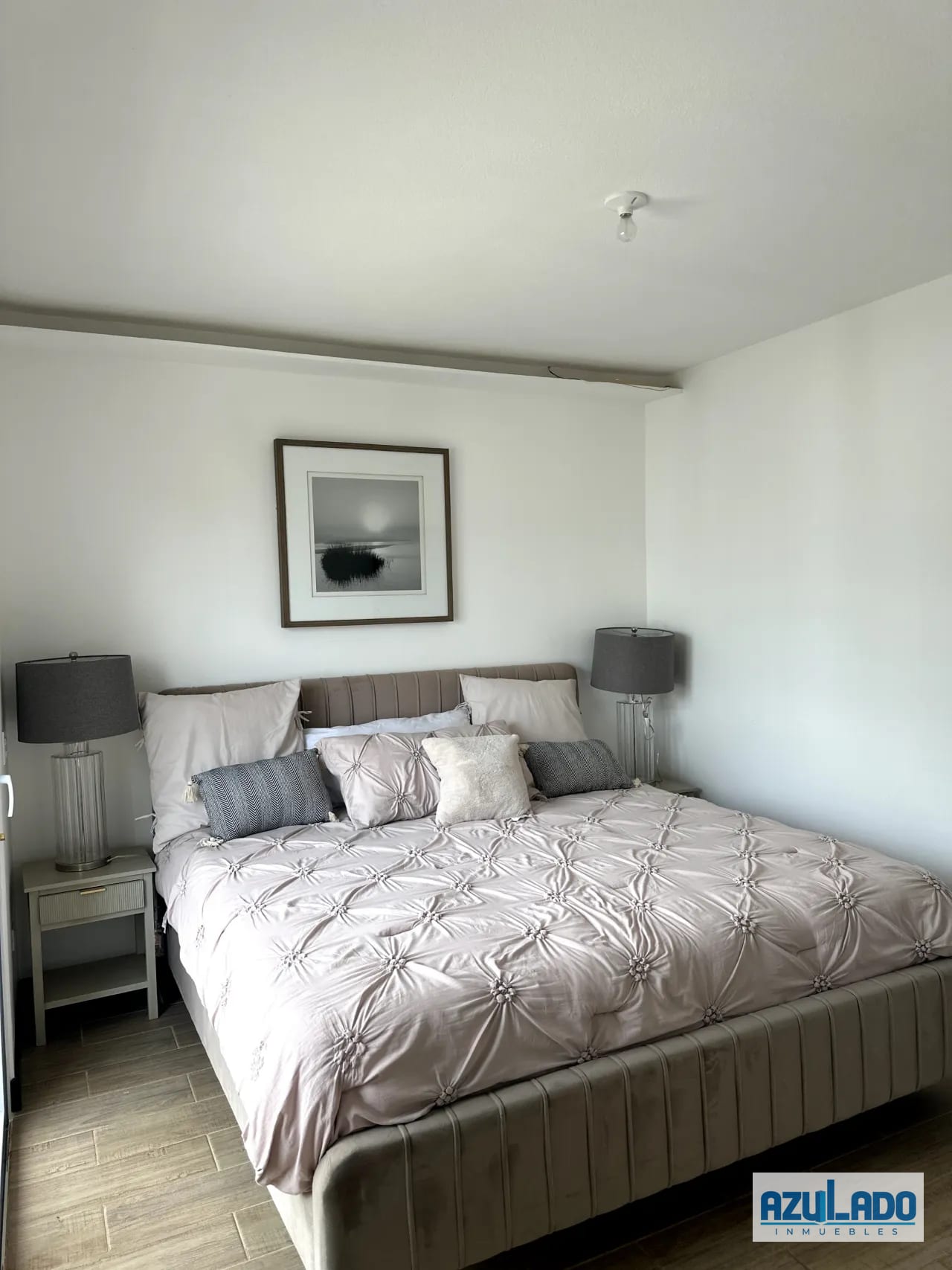Dormitorio principal — Casas en Bosques de Santa Elena 140m2 — Casa en Venta en Carretera a El Salvador, Guatemala, Ciudad — foto 6 de 9