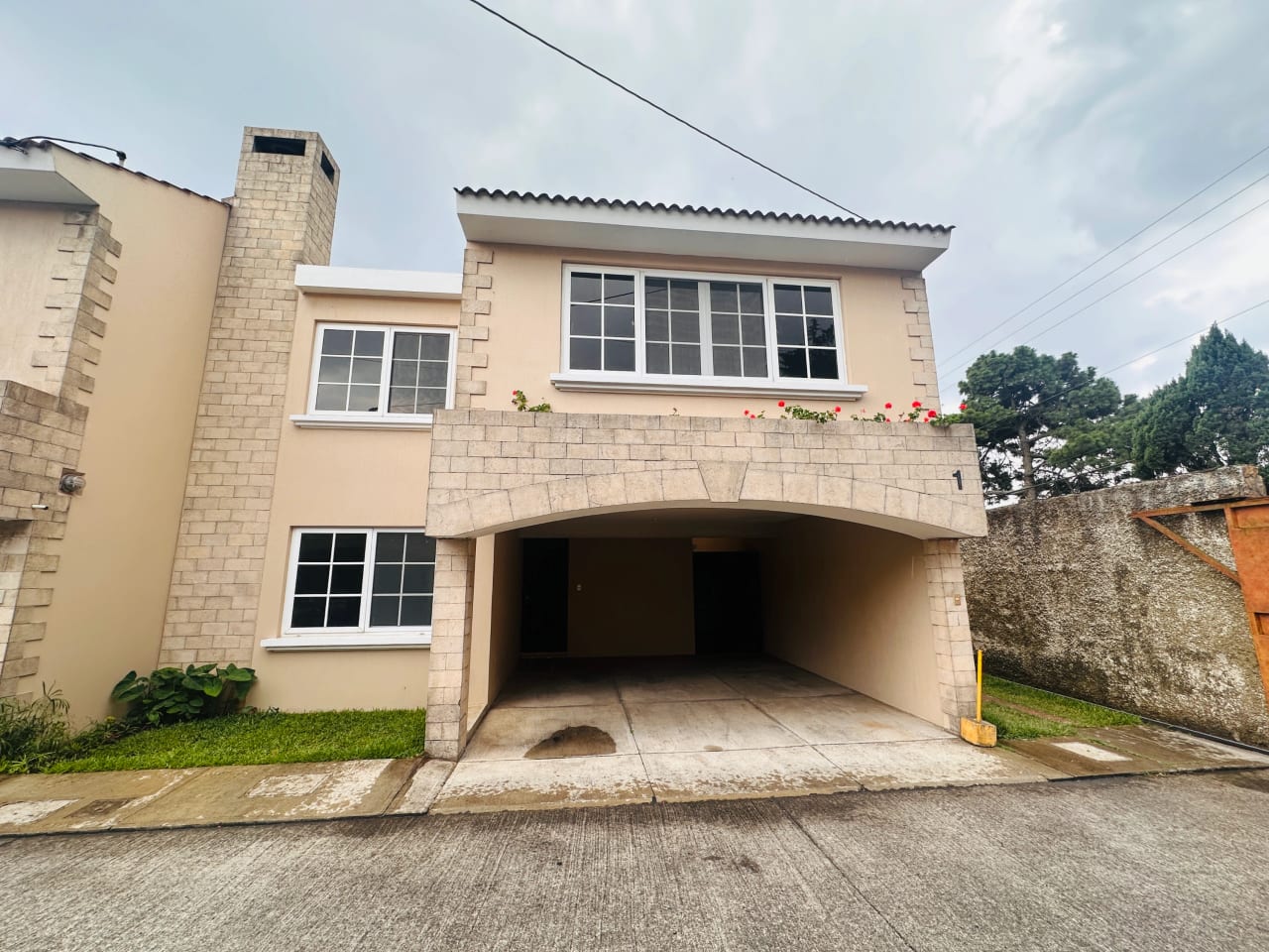 CASA EN VENTA, SANTA MÓNICA VI 267 MTS2, 4 DORMITORIOS, SANTA MÓNICA VI OLMECA