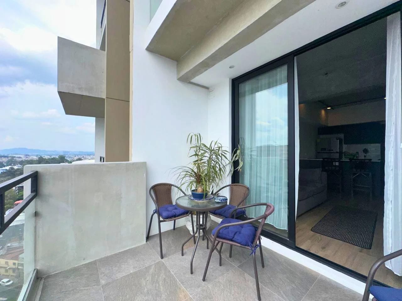 APARTAMENTO P/ ESTRENAR, AMUEBLADO EDIFICIO INARA CUATRO NORTE 40 MTS2, ZONA 4 — Apartamento en Alquiler en Inara Cuatro Norte, Zona 4, Guatemala, Ciudad — foto 5 de 14