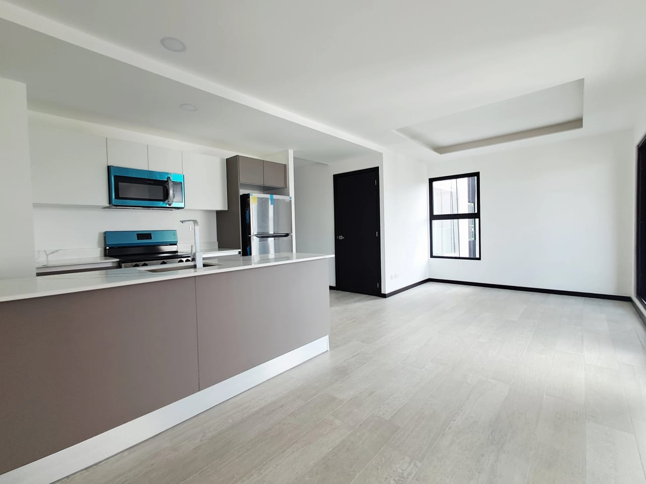 APARTAMENTO CON LÍNEA BLANCA PARA ESTRENAR EDIFICIO VERDÚ 140.67 MTS2, 3 DORMITORIOS, ZONA 13 — Apartamento en Alquiler en Verdú, Zona 13, Guatemala, Ciudad — foto 1 de 17