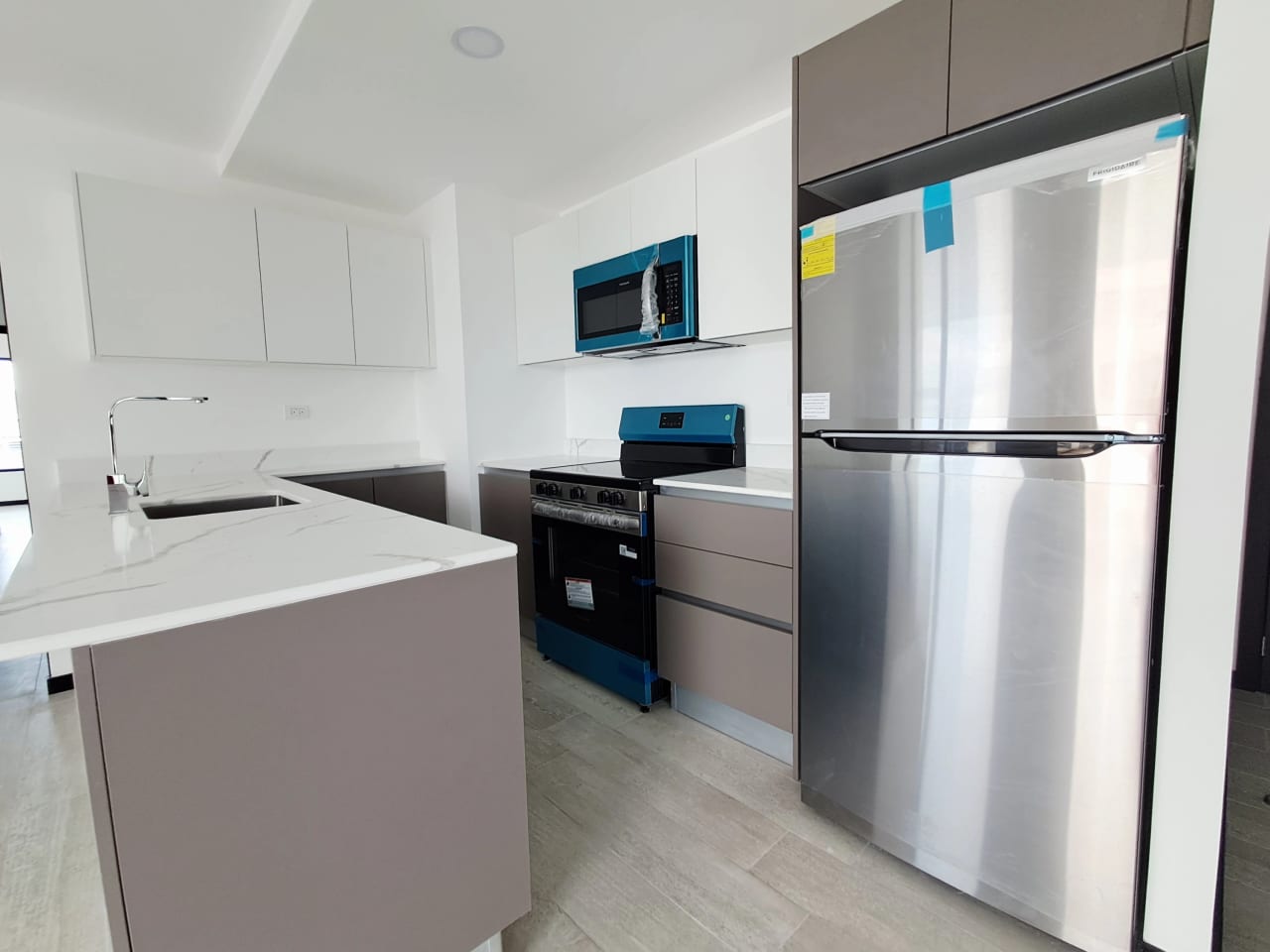 APARTAMENTO CON LÍNEA BLANCA PARA ESTRENAR EDIFICIO VERDÚ 140.67 MTS2, 3 DORMITORIOS, ZONA 13 — Apartamento en Alquiler en Verdú, Zona 13, Guatemala, Ciudad — foto 2 de 17