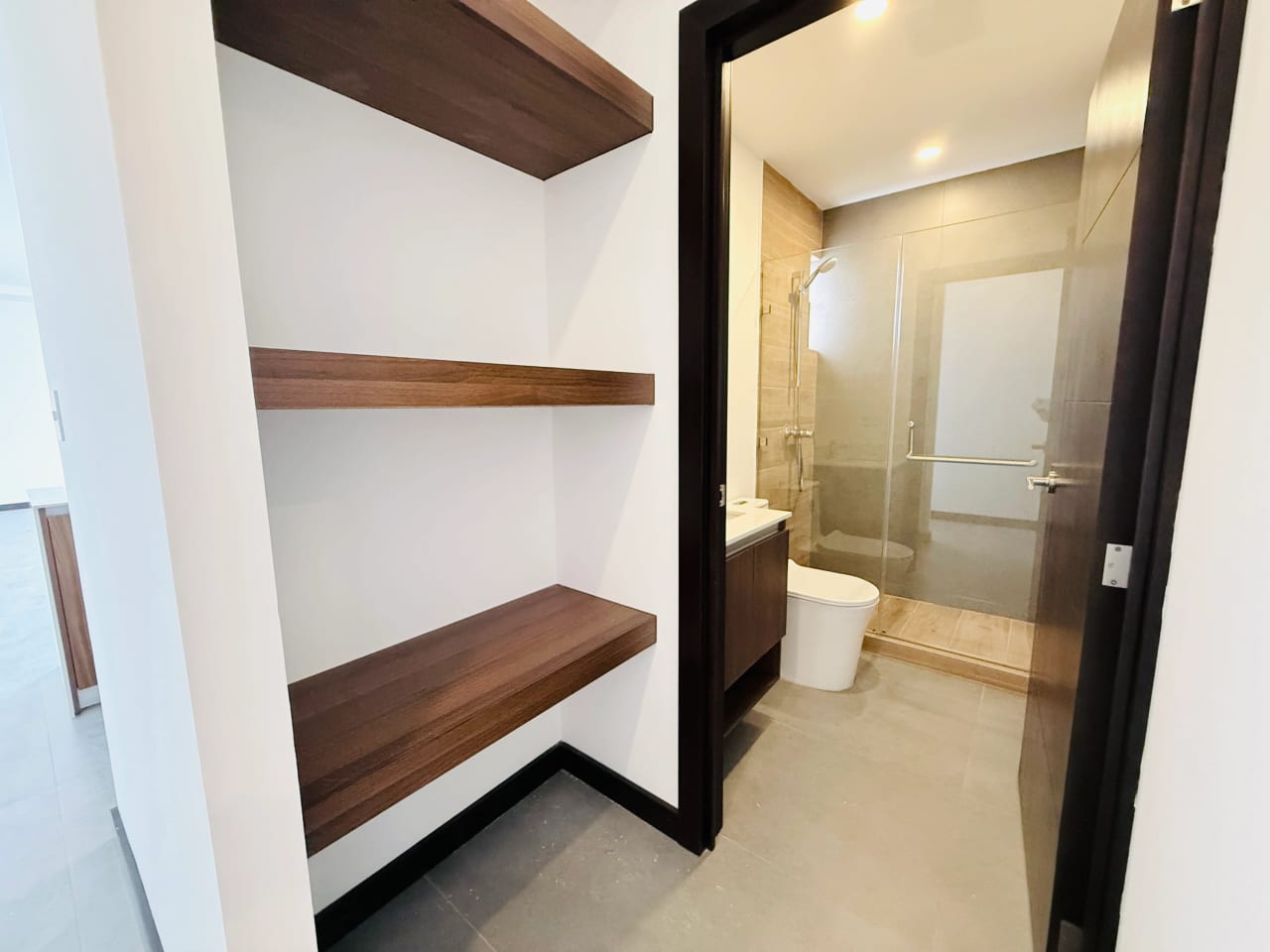 APARTAMENTO C/ JARDÍN PARA ESTRENAR 3 HABS. EDIF. Arles ZONA 15 — Apartamento en Venta en Arles, Zona 15, Guatemala, Ciudad — foto 7 de 17