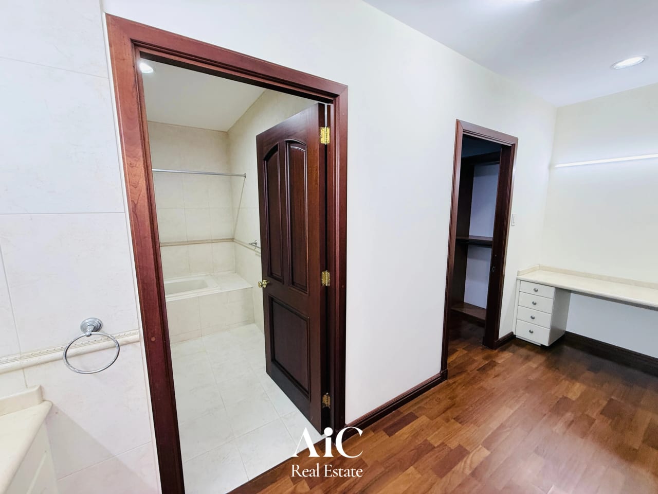 Apartamento Amplio con Balcón 2 Habitaciones. Quinta Bella Norte, Z. 1 — Apartamento en Alquiler en Quinta Bella, Zona 14, Guatemala, Ciudad — foto 12 de 17