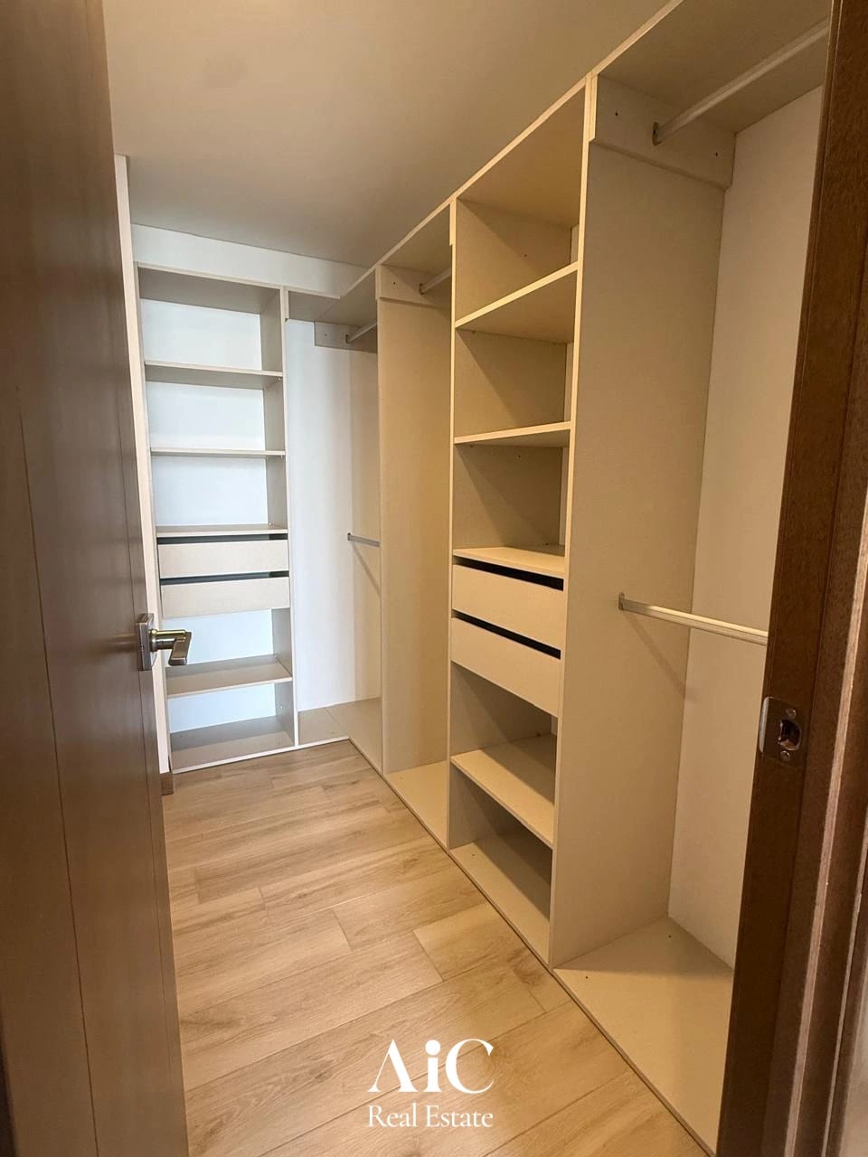Apartamento Nuevo en Venta Amplio Balcón, Ferré 10 Zona 10 — Apartamento en Venta en Ferré Diez, Zona 10, Guatemala, Ciudad — foto 8 de 17
