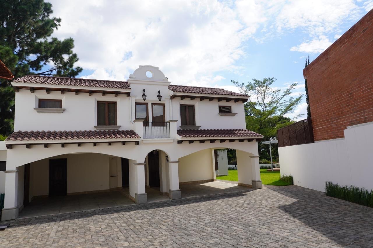 Casa Venta el Prado Zona 10 — Casa en Venta en Santa Catarina Pinula, Guatemala, Ciudad — foto 2 de 15
