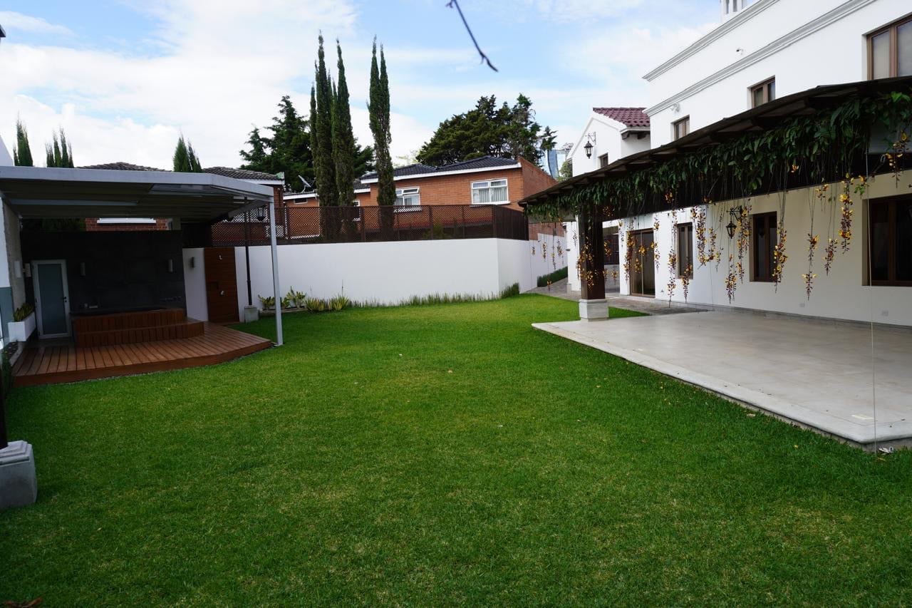 Casa Venta el Prado Zona 10 — Casa en Venta en Santa Catarina Pinula, Guatemala, Ciudad — foto 3 de 15