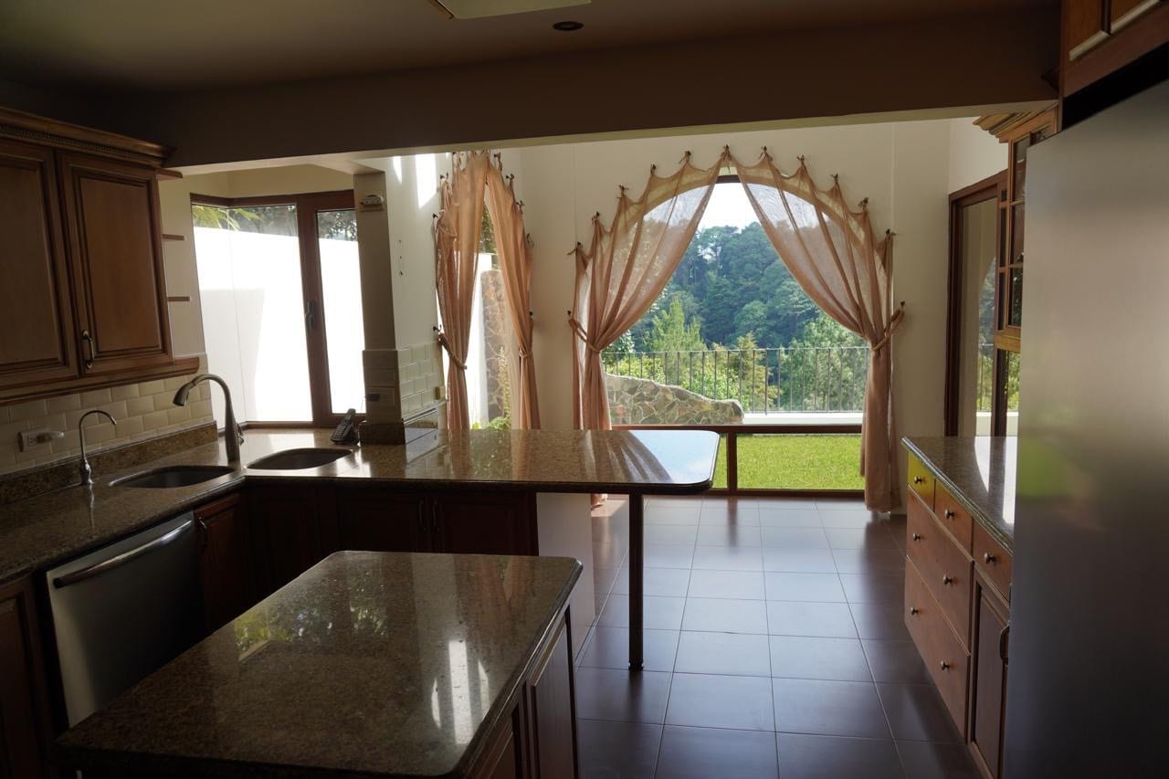 Casa Venta el Prado Zona 10 — Casa en Venta en Santa Catarina Pinula, Guatemala, Ciudad — foto 9 de 15