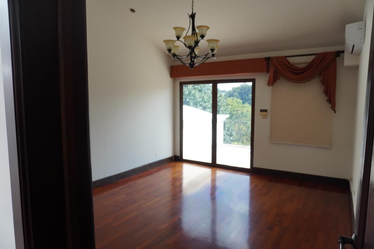 Casa Venta el Prado Zona 10 — Casa en Venta en Santa Catarina Pinula, Guatemala, Ciudad — foto 13 de 15