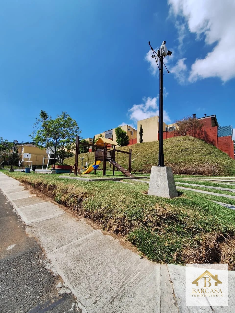 Se vende Casa en Bosques de arrazola km 16.5, entrada por Olmeca, Caes. - 15