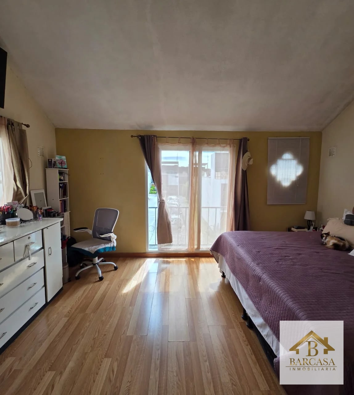 Se vende casa en Arrazola Country club km 16.5 CAES, entrada a Olmeca, Carretera a lo de Dieguez. 4 habitaciones mas estudio. - 7