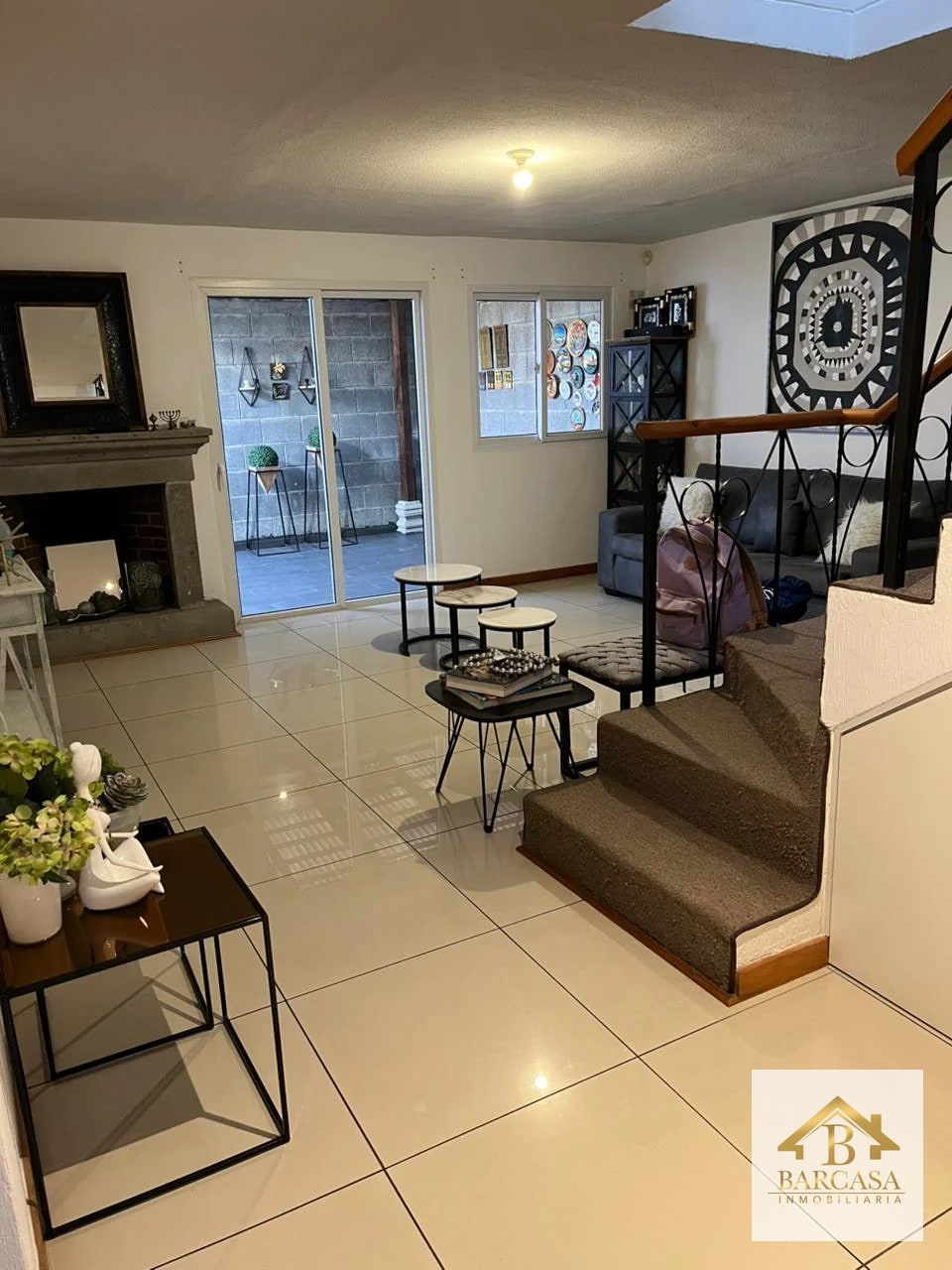 Casa en venta en Km 16.5 CAES, entrada a Olmeca, Carretera a lo de Dieguez, Condominio Arrazola Country Club, Fraijanes, Guatemala. 4 habitaciones mas estudio. - 2