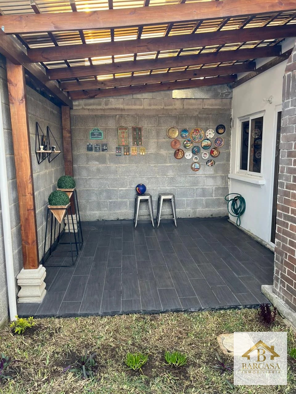 Casa en venta en Km 16.5 CAES, entrada a Olmeca, Carretera a lo de Dieguez, Condominio Arrazola Country Club, Fraijanes, Guatemala. 4 habitaciones mas estudio. - 6