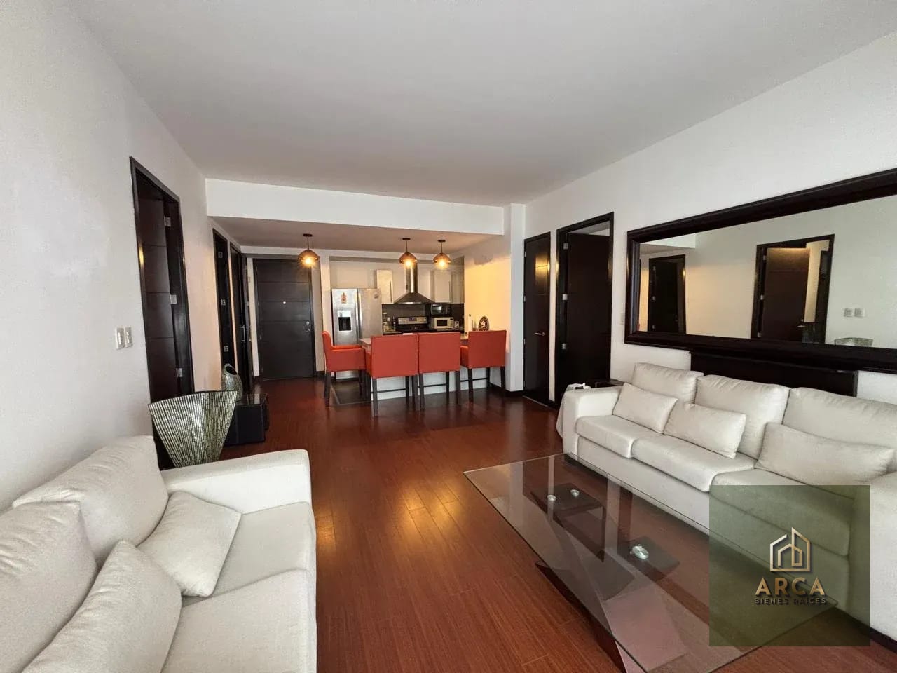 Apartamento en alquiler zona 10 — Apartamento en Alquiler en Zona 10, Guatemala, Ciudad — foto 3 de 8
