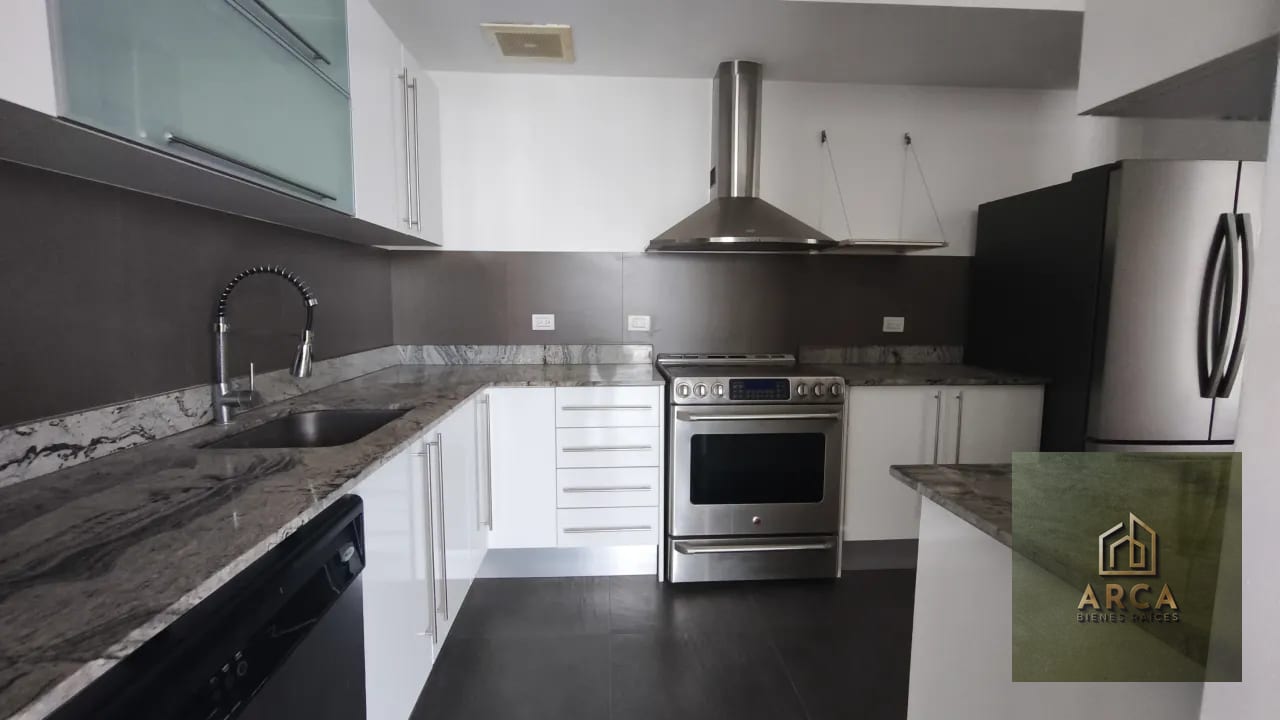 Apartamento en alquiler zona 10 — Apartamento en Alquiler en Zona 10, Guatemala, Ciudad — foto 3 de 14