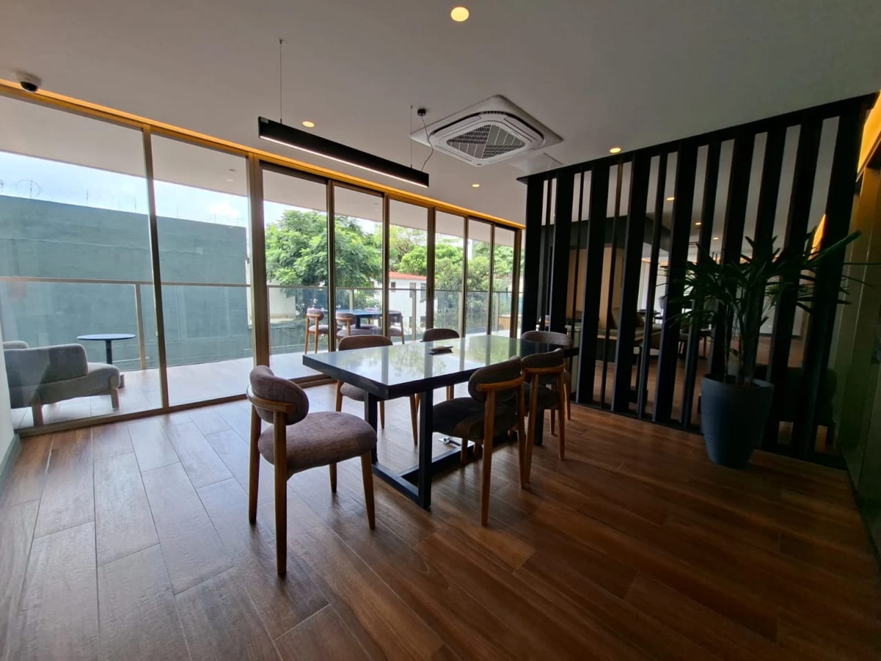 RENTO PRECIOSO APARTAMENTO DE 1 HABITACIÓN EN ZONA 10, EXCELENTE UBICACIÓN — Apartamento en Alquiler en Atarah, Zona 10, Guatemala, Ciudad — foto 13 de 16