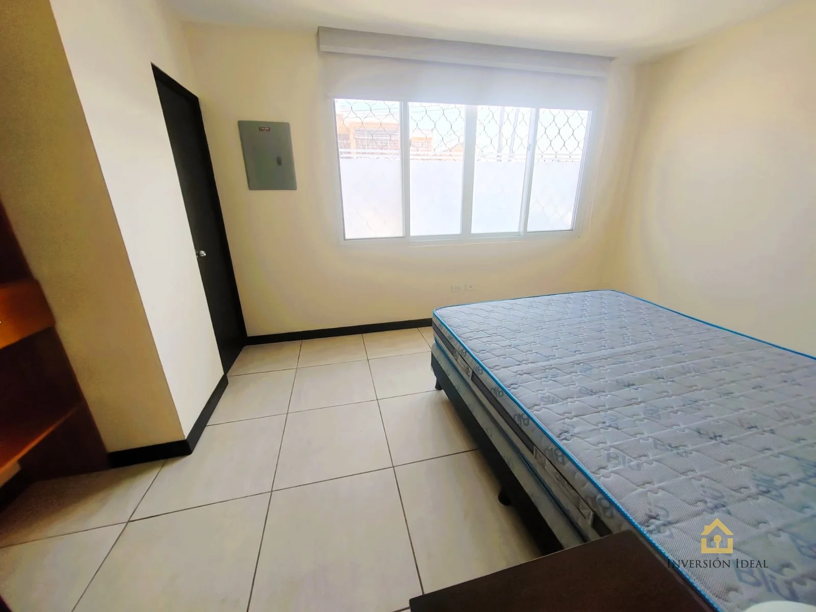 Rento apartamento en Colonia El Maestro II Zona 15 - 9