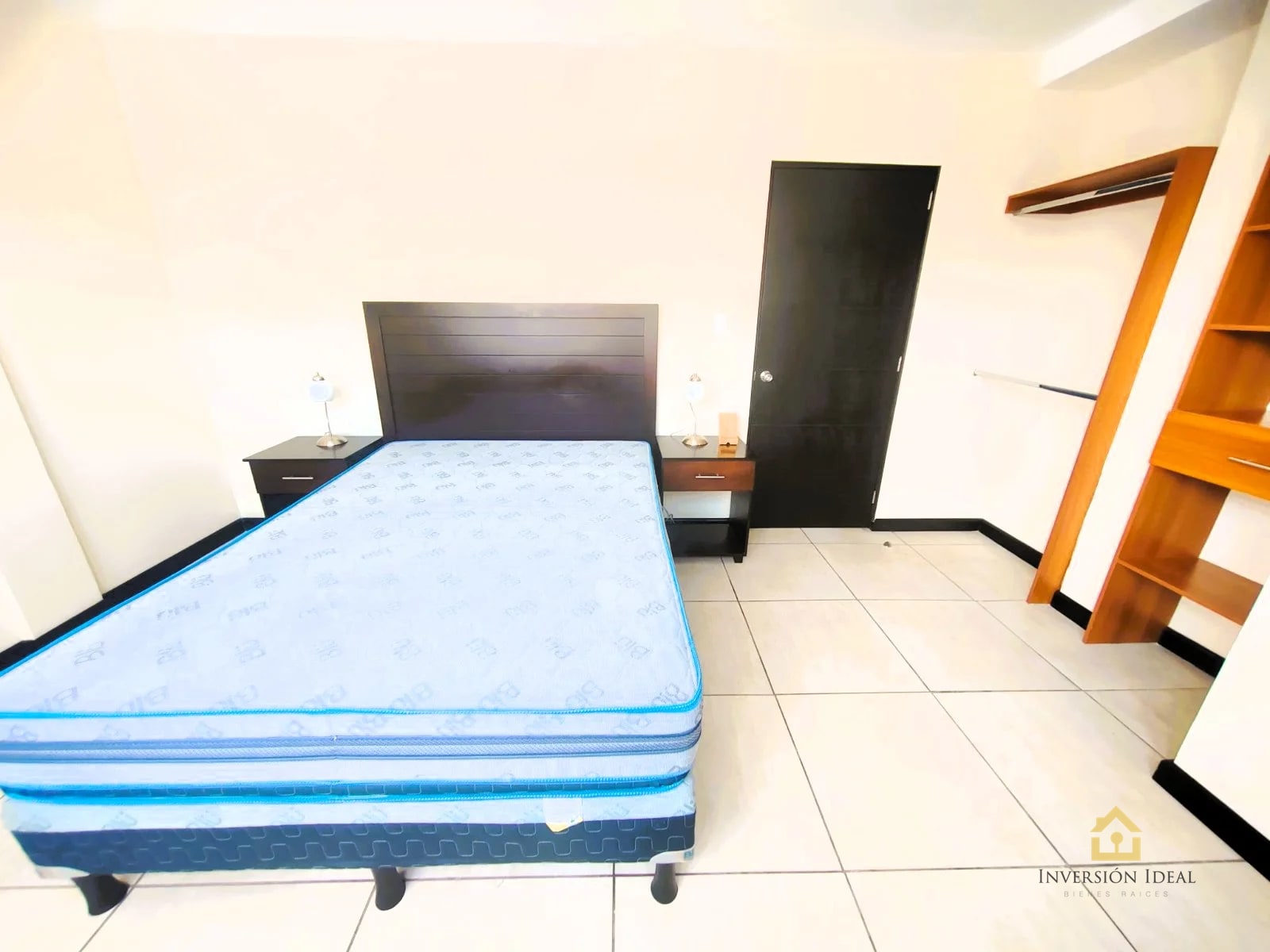 Rento apartamento en Colonia El Maestro II Zona 15 - 6