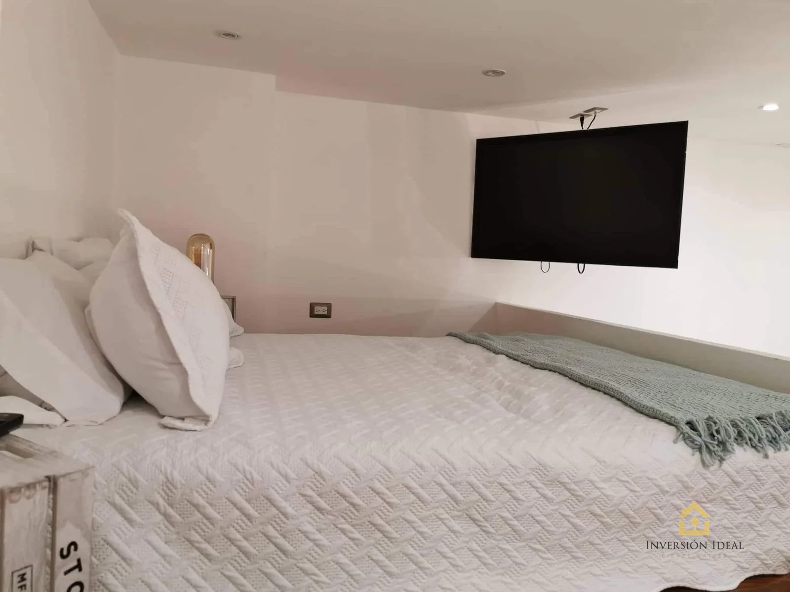 Rento Apto Q5,800 | Zona 15 | Adamant Studio Lofts | Amueblado y Equipado - 9