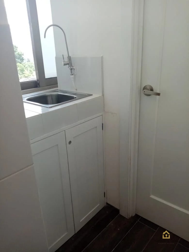 Rento Apto Q5,800 | Zona 15 | Adamant Studio Lofts | Amueblado y Equipado - 8
