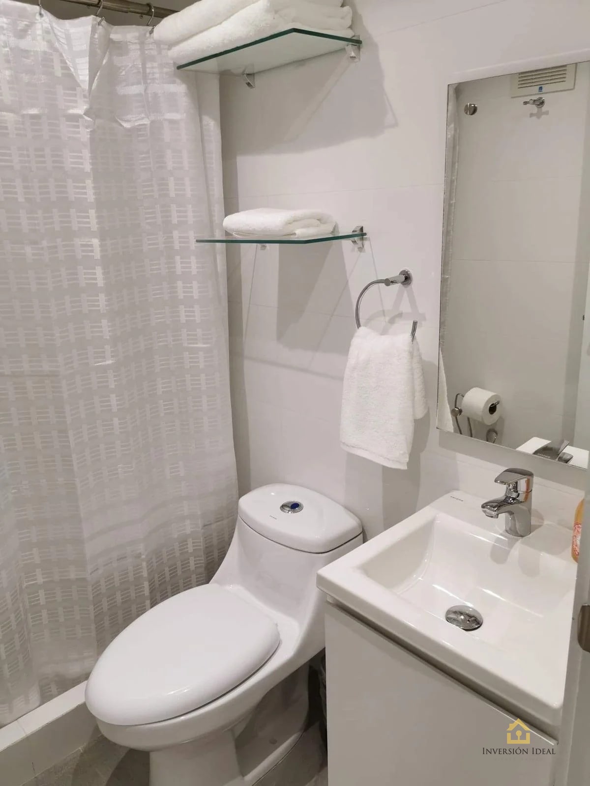 Rento Apto Q5,800 | Zona 15 | Adamant Studio Lofts | Amueblado y Equipado - 2