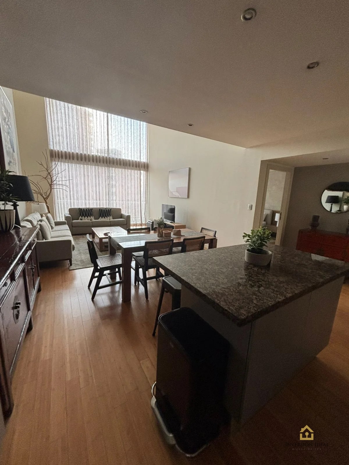 Apto Amueblado 2 Hab + Cuarto de Serv. $2,500 | Edificio Atrium Zona 10 - 3