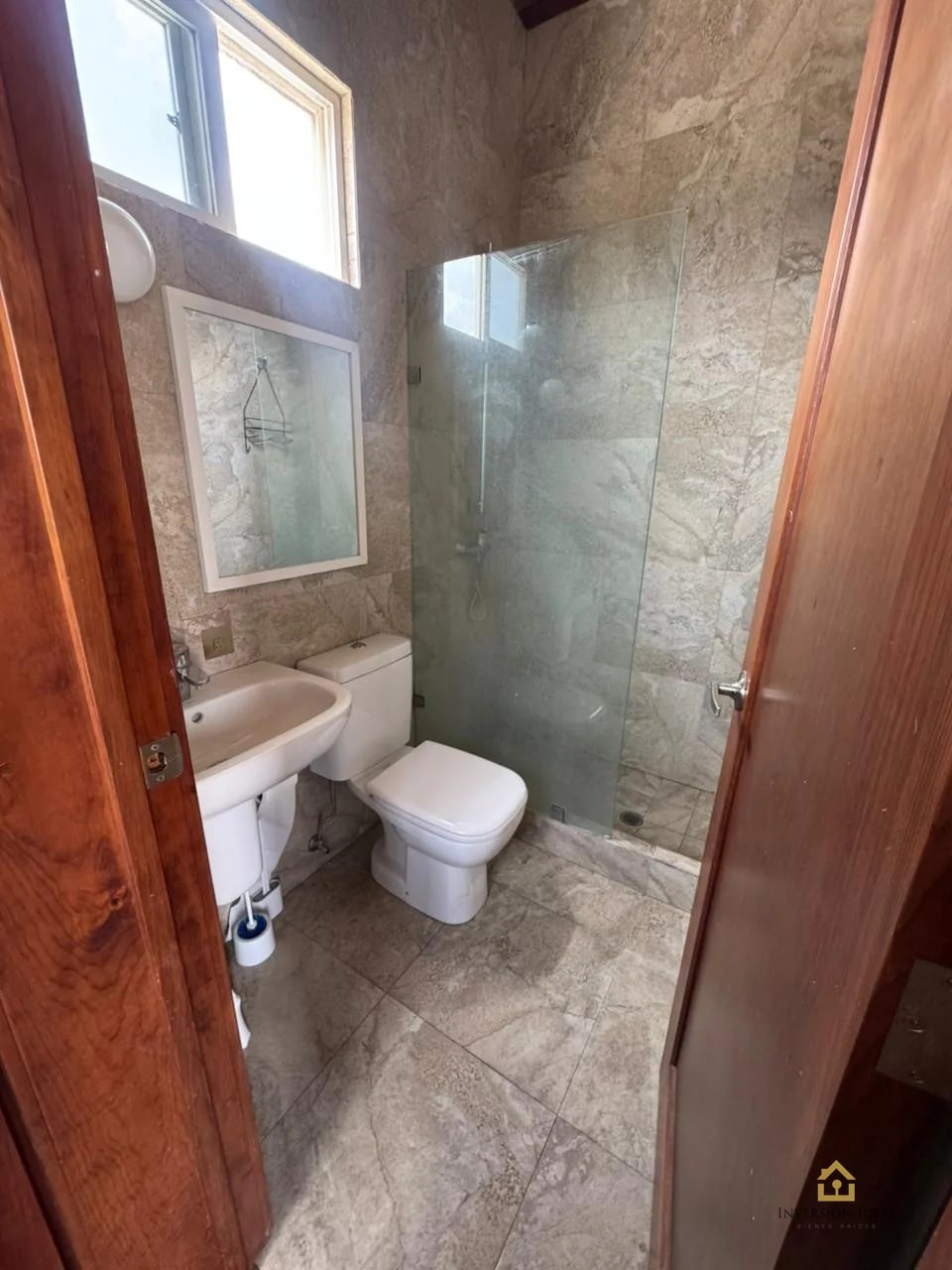 Rento Apto Q5,700 | Zona 16 | Edificio Lindora Loft | Amueblado y Equipado — Apartamento en Alquiler en La Montaña, Zona 16, Guatemala, Ciudad — foto 2 de 17