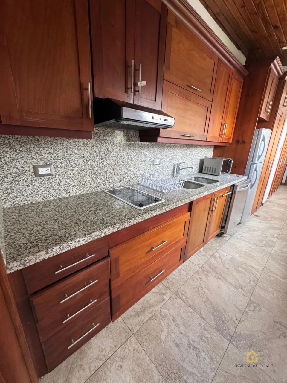 Rento Apto Q5,700 | Zona 16 | Edificio Lindora Loft | Amueblado y Equipado — Apartamento en Alquiler en La Montaña, Zona 16, Guatemala, Ciudad — foto 7 de 17