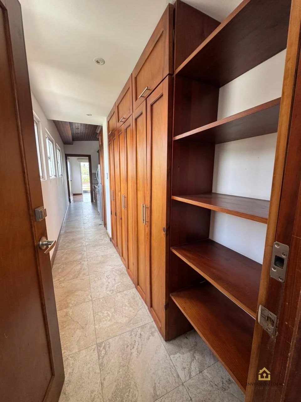 Rento Apto Q5,700 | Zona 16 | Edificio Lindora Loft | Amueblado y Equipado — Apartamento en Alquiler en La Montaña, Zona 16, Guatemala, Ciudad — foto 9 de 17