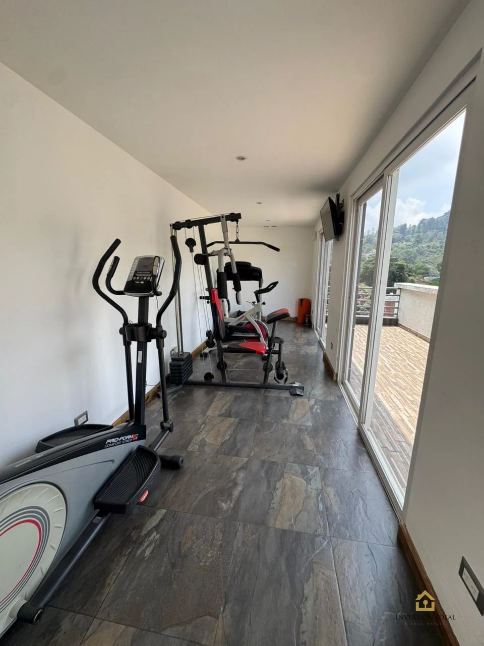 Rento Apto Q5,700 | Zona 16 | Edificio Lindora Loft | Amueblado y Equipado — Apartamento en Alquiler en La Montaña, Zona 16, Guatemala, Ciudad — foto 14 de 17