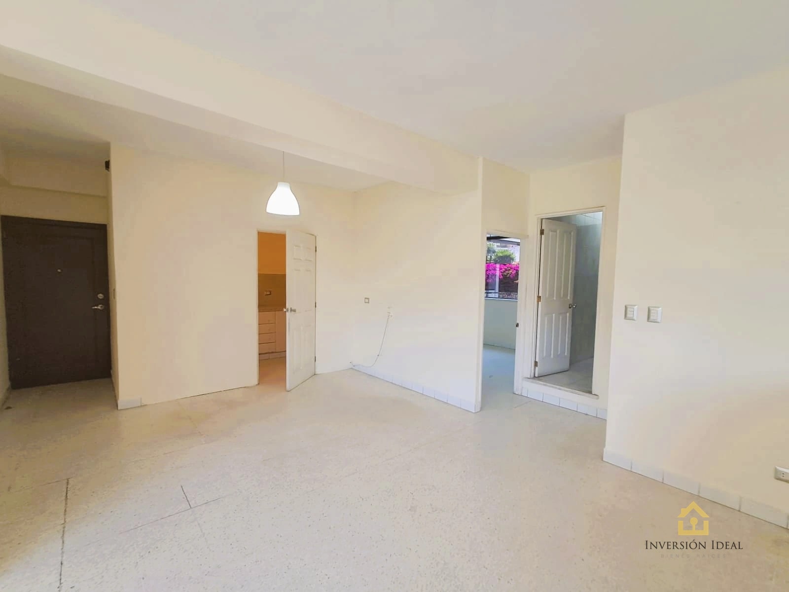 Rento apartamento para vivienda u oficina $1,000 | Torre Elgin Z.14 — Apartamento en Alquiler en Torre Elgín, Zona 14, Guatemala, Ciudad — foto 2 de 10