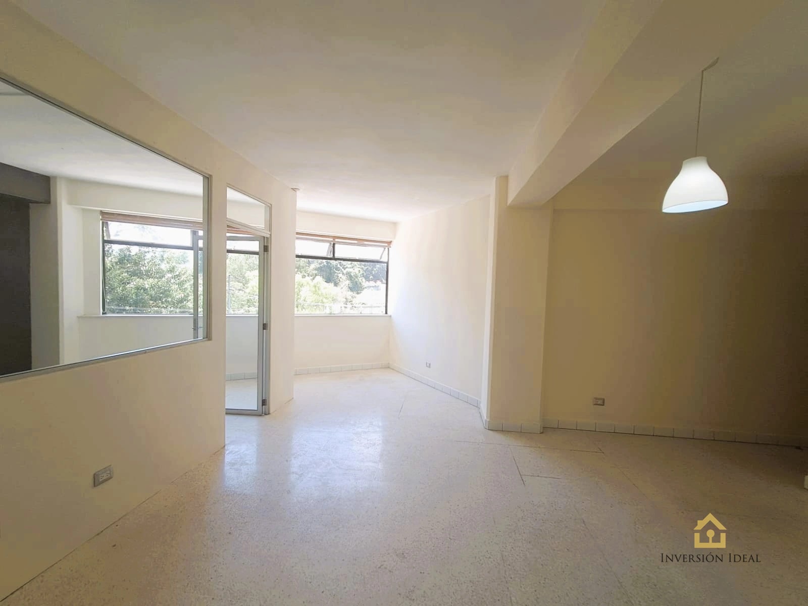 Rento apartamento para vivienda u oficina $1,000 | Torre Elgin Z.14 — Apartamento en Alquiler en Torre Elgín, Zona 14, Guatemala, Ciudad — foto 4 de 10