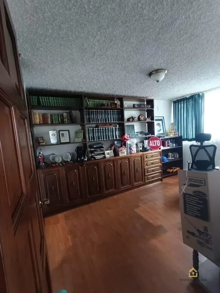Vendo casa en zona 16 Colonia Lourdes 5 Habitaciones $545,000 — Casa en Venta en Lourdes, Zona 16, Guatemala, Ciudad — foto 10 de 17