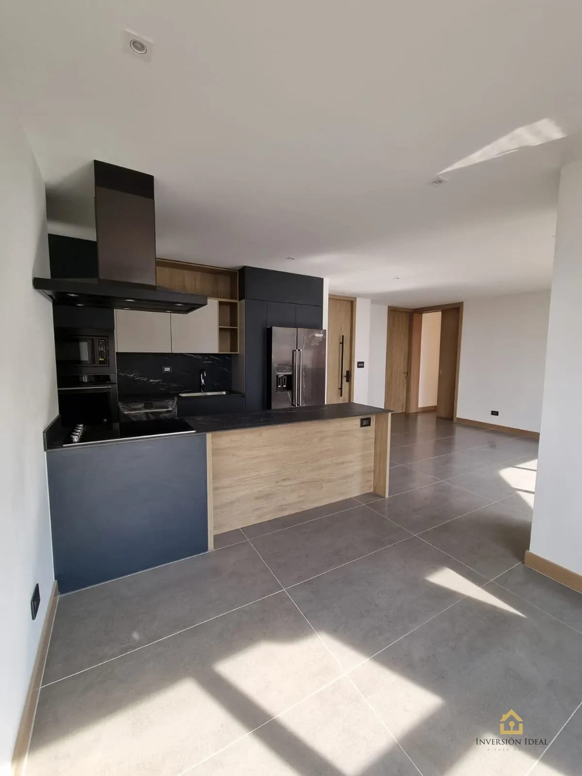Apartamento en renta | $1,900 | 2 Hab + cuarto de servicio | Edificio Vertic Zona 14 — Apartamento en Alquiler en Vertic, Zona 14, Guatemala, Ciudad — foto 9 de 11