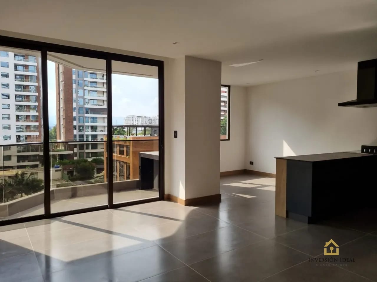 Apartamento en renta | $1,900 | 2 Hab + cuarto de servicio | Edificio Vertic Zona 14 — Apartamento en Alquiler en Vertic, Zona 14, Guatemala, Ciudad — foto 10 de 11