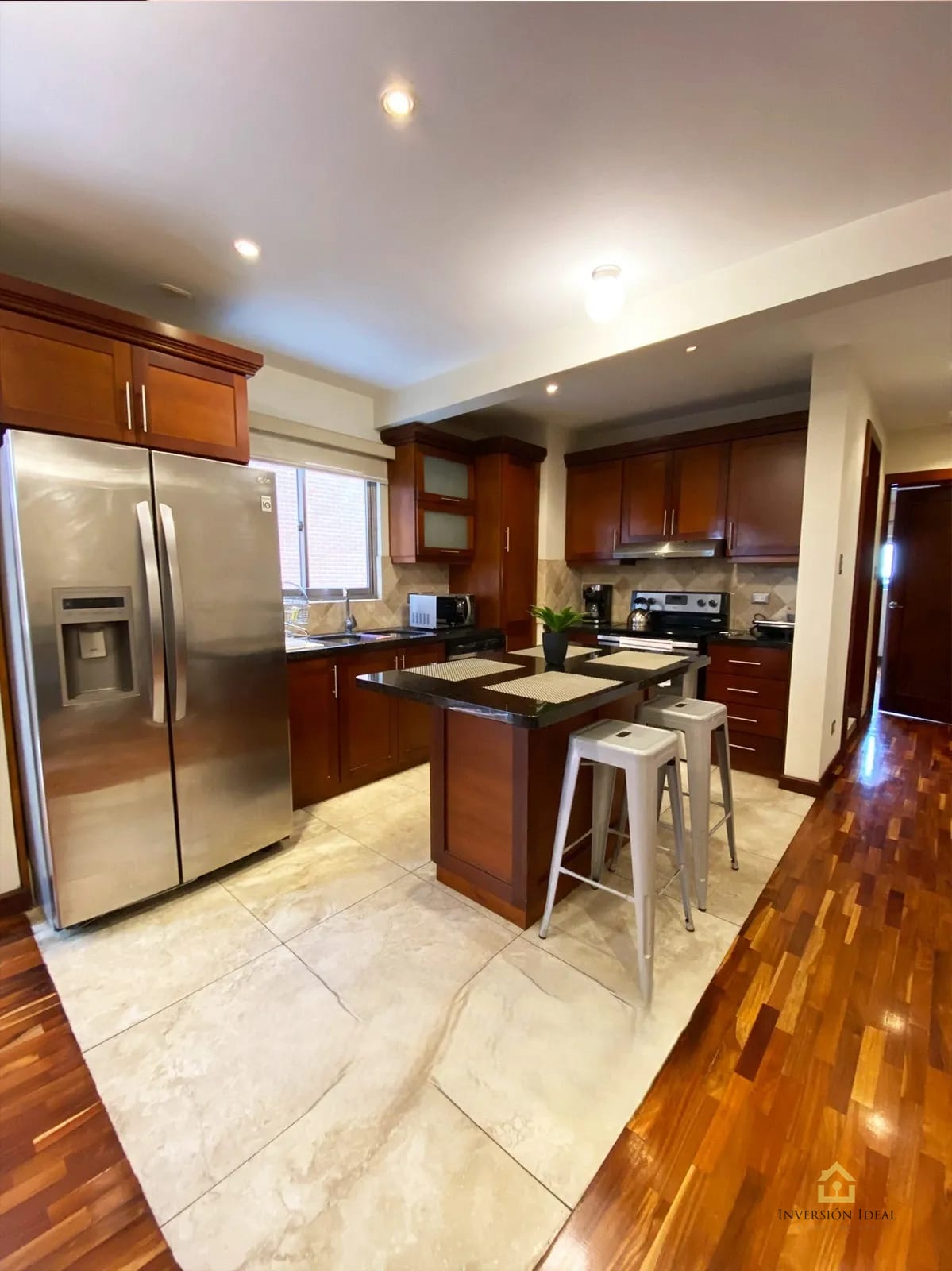 Apartamento en renta 2 parqueos 104 mts² - Q8,100 + IVA | zona 15 — Apartamento en Alquiler en Casa Alhambra, Zona 15, Guatemala, Ciudad — foto 1 de 14
