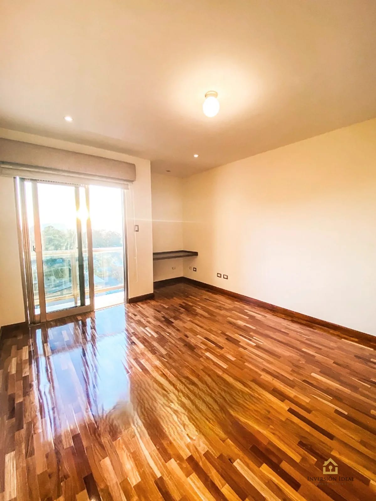 Apartamento en renta 2 parqueos 104 mts² - Q8,100 + IVA | zona 15 — Apartamento en Alquiler en Casa Alhambra, Zona 15, Guatemala, Ciudad — foto 13 de 14