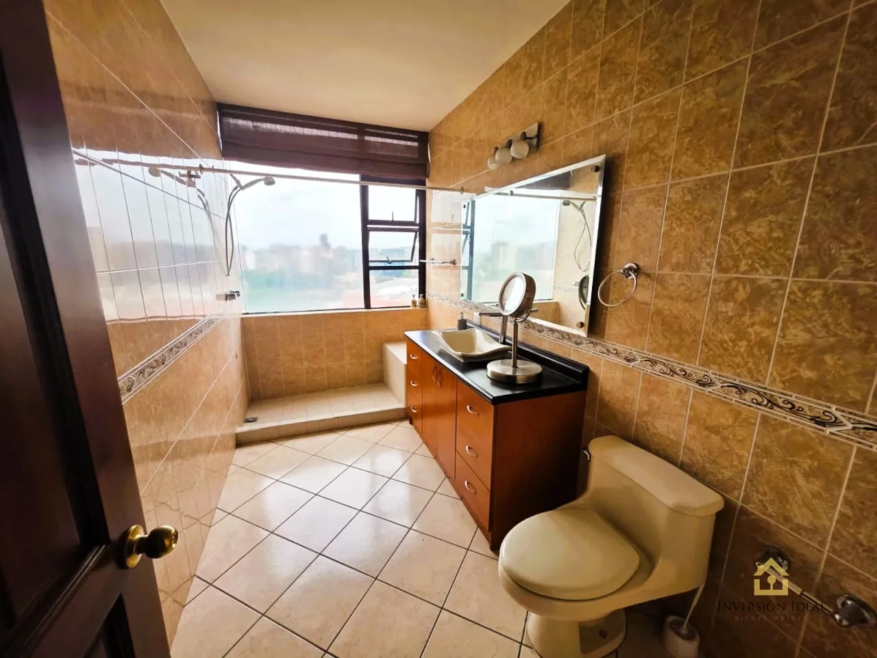 Apartamento en Alquiler – Condominio Milenia I, Zona 10 — Apartamento en Alquiler en Milenia, Zona 10, Guatemala, Ciudad — foto 3 de 14
