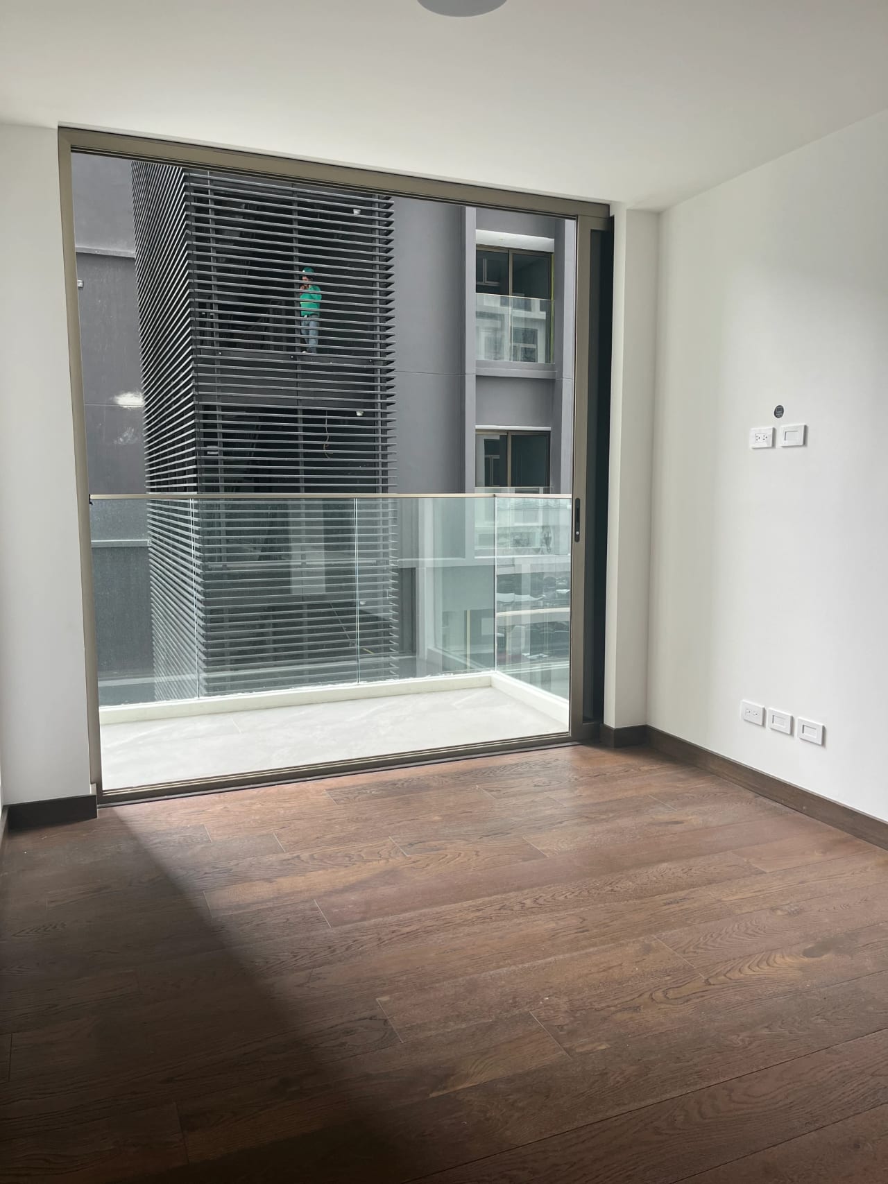 LINDO APARTAMENTO DE DOS DORMITORIOS EN ATARAH TORRE I — Apartamento en Alquiler en Atarah, Zona 10, Guatemala, Ciudad — foto 5 de 6