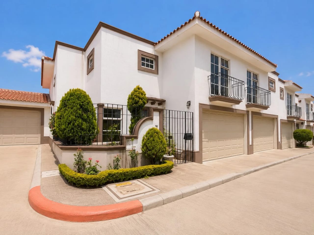 Casa en Venta Barrio de San Nicolas 2, zona 4 de Mixco atrás de Walmart San Nicolas — Casa en Venta en Zona 4 Mixco, Guatemala, Ciudad — foto 1 de 15