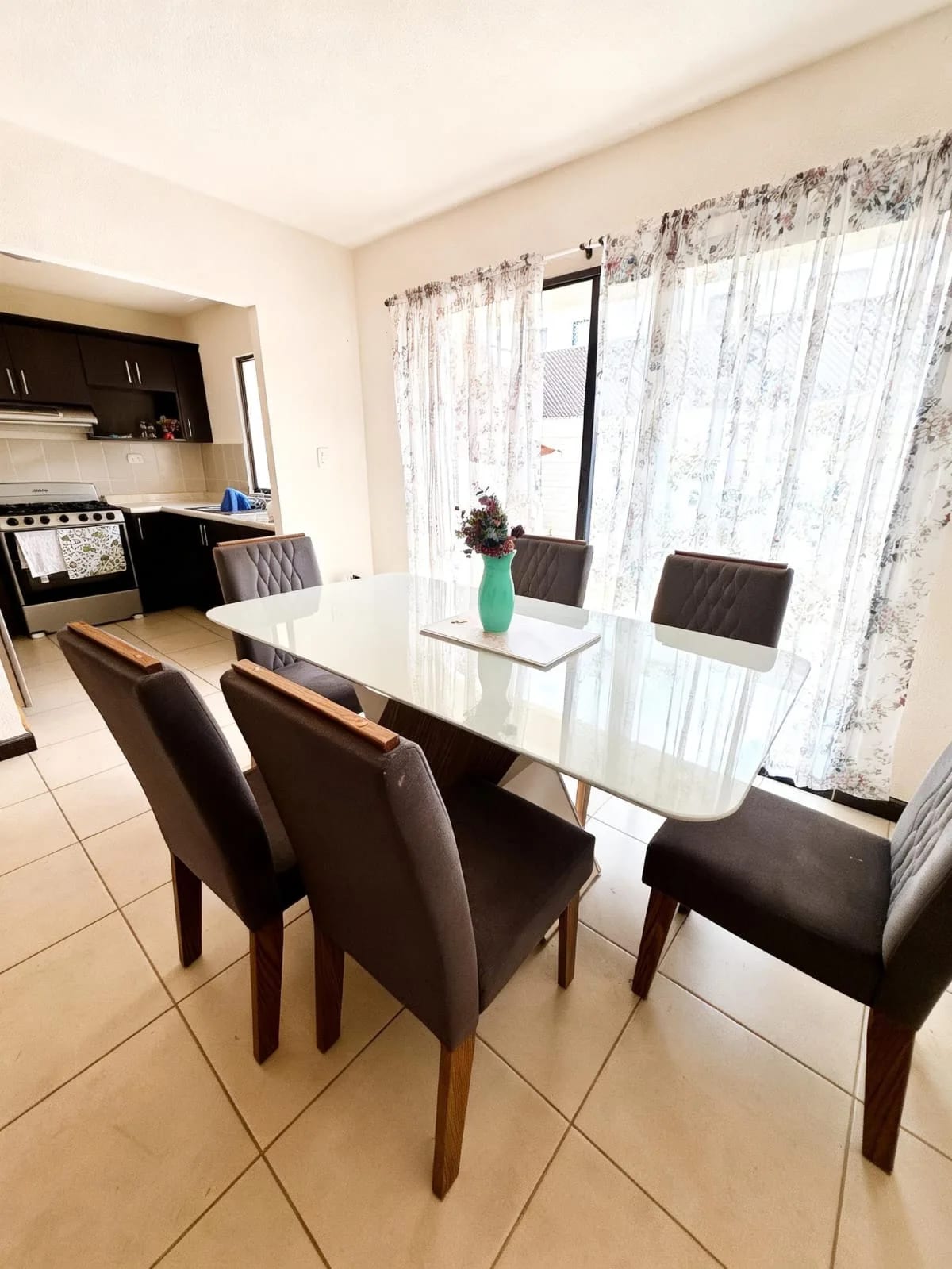 Casa en venta, Colinas del Norte 2 — Casa en Venta en Carretera al Atlántico, Guatemala, Ciudad — foto 4 de 17