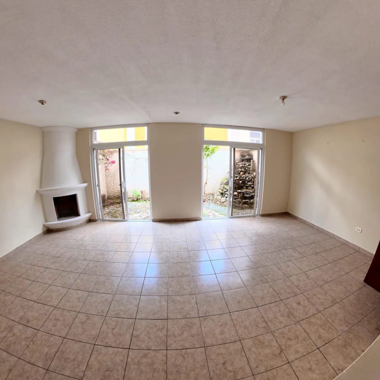 Casa en VENTA Condominio Entre Encinos Km.25.5 San Lucas Sacatepéquez — Casa en Venta en San Lucas Sacatepéquez, Sacatepéquez — foto 3 de 15