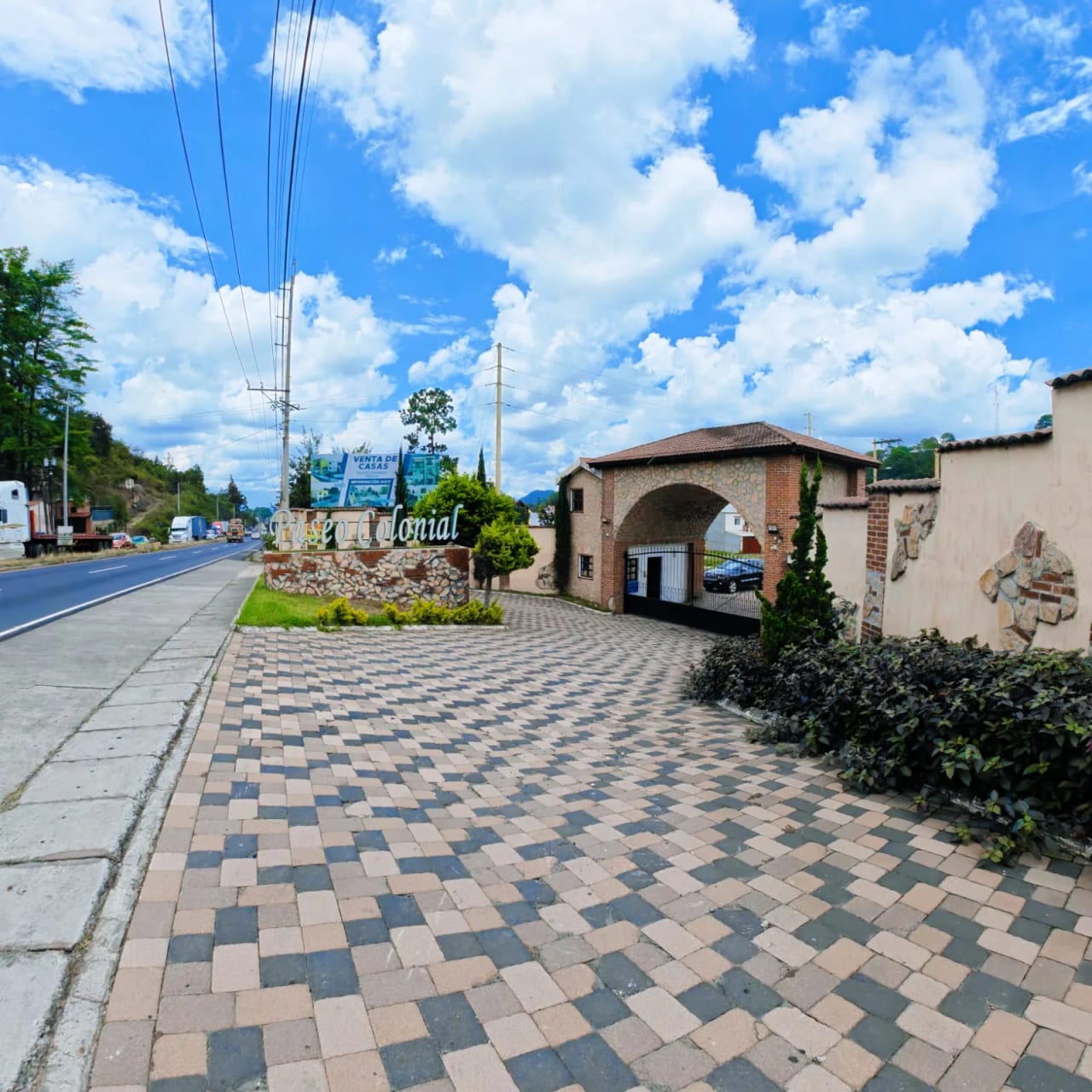 Casa en Venta – Paseo Colonial, KM 36 Interamericana — Casa en Venta en San Lucas Sacatepéquez, Sacatepéquez — foto 1 de 7