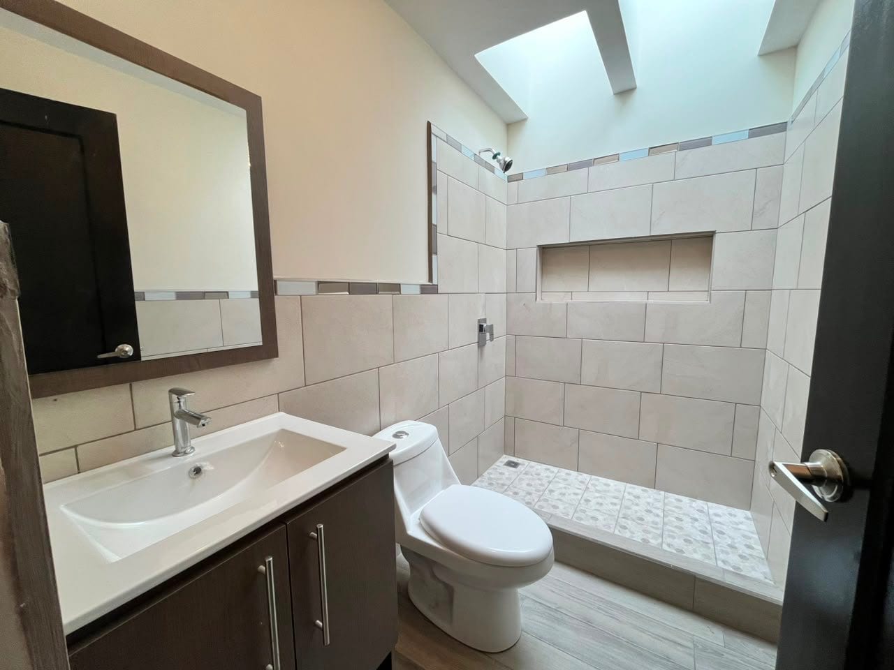 Casa en Venta de 3 Habitaciones Hacienda Real Zona 16 — Casa en Venta en Hacienda Real, Zona 16, Guatemala, Ciudad — foto 8 de 13