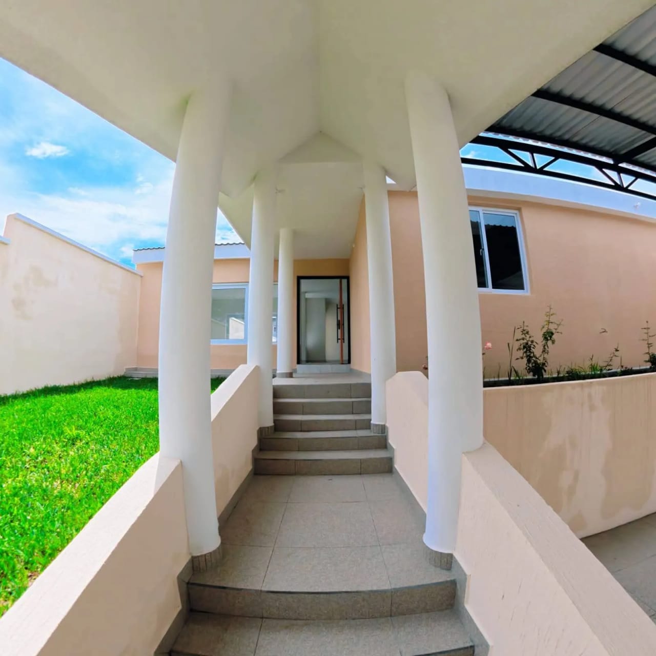 Casa de un Nivel en Venta Condominio Montecristo — Casa en Venta en San José Pinula, Guatemala, Ciudad — foto 2 de 8